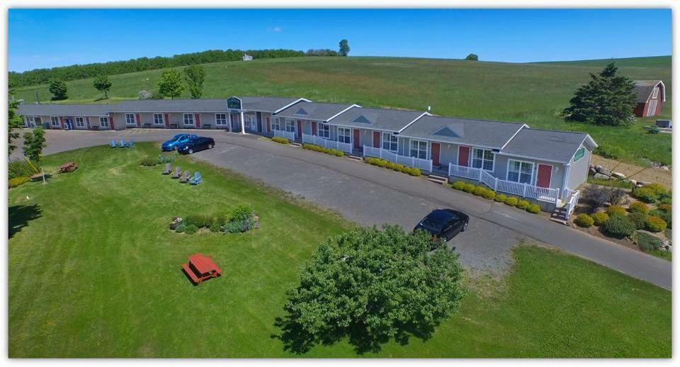 Evangeline Inn & Motel Grand pré Extérieur photo